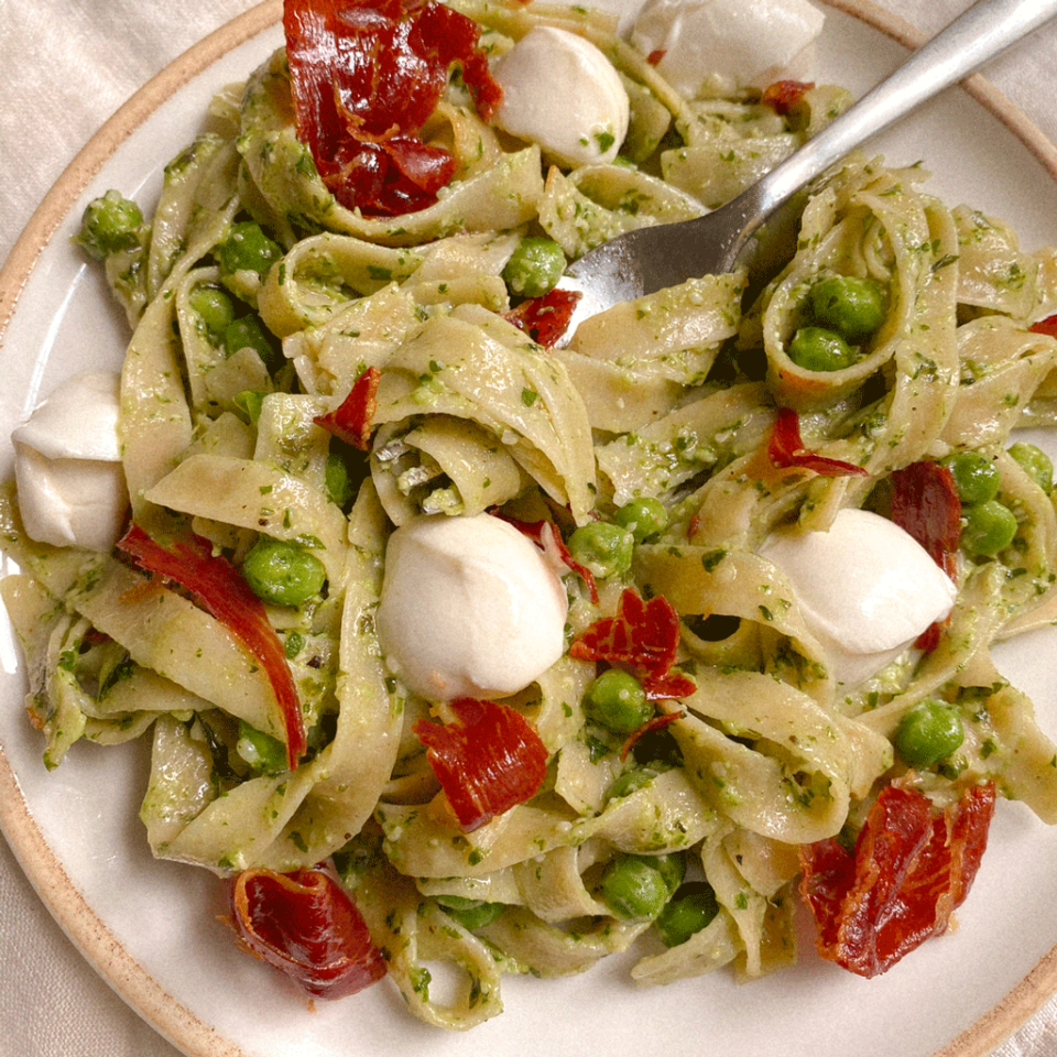 Pesto Prosciutto Pasta Featured image