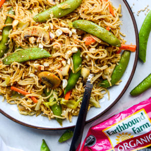 recipe picture for sweet and sour noodles with earthbound farm organic snap peas 
